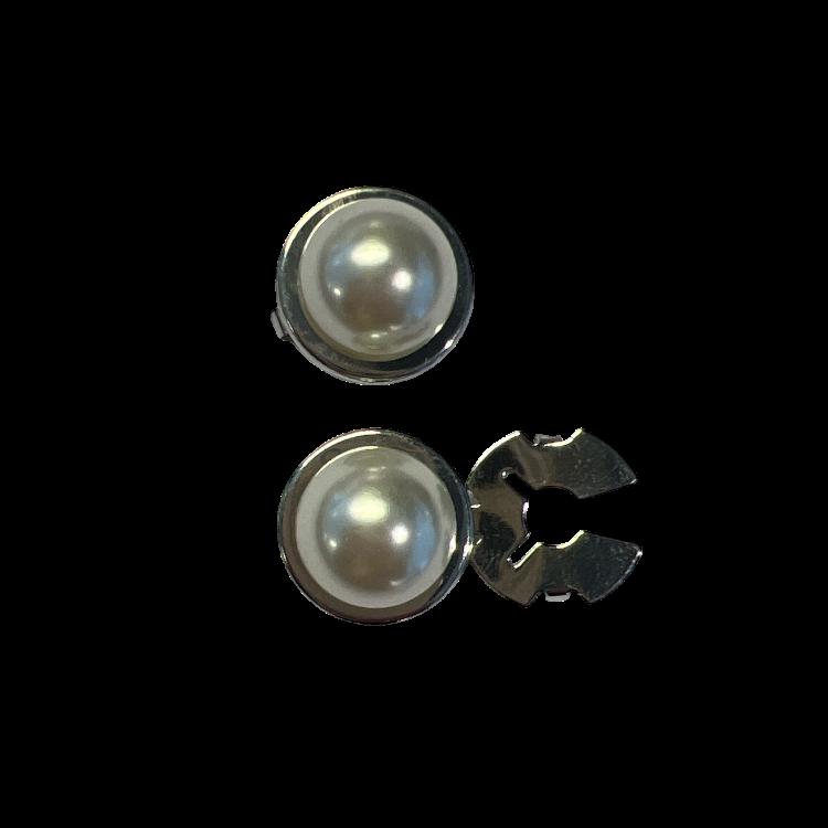 Liten rund knappepynt ,hvit perle